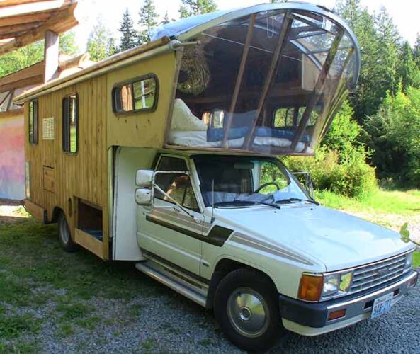 A Biofuel-Powered Hybrid Home on Wheels by Sunray Kelley